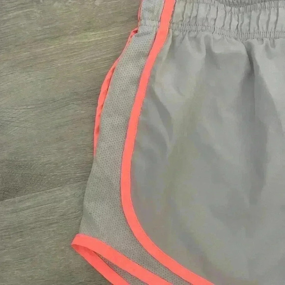 NIKE DriFit Athletic Shorts S - Picture 5 of 6